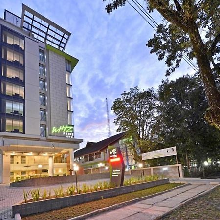Whiz Prime Hotel Khatib Sulaiman Padang Экстерьер фото