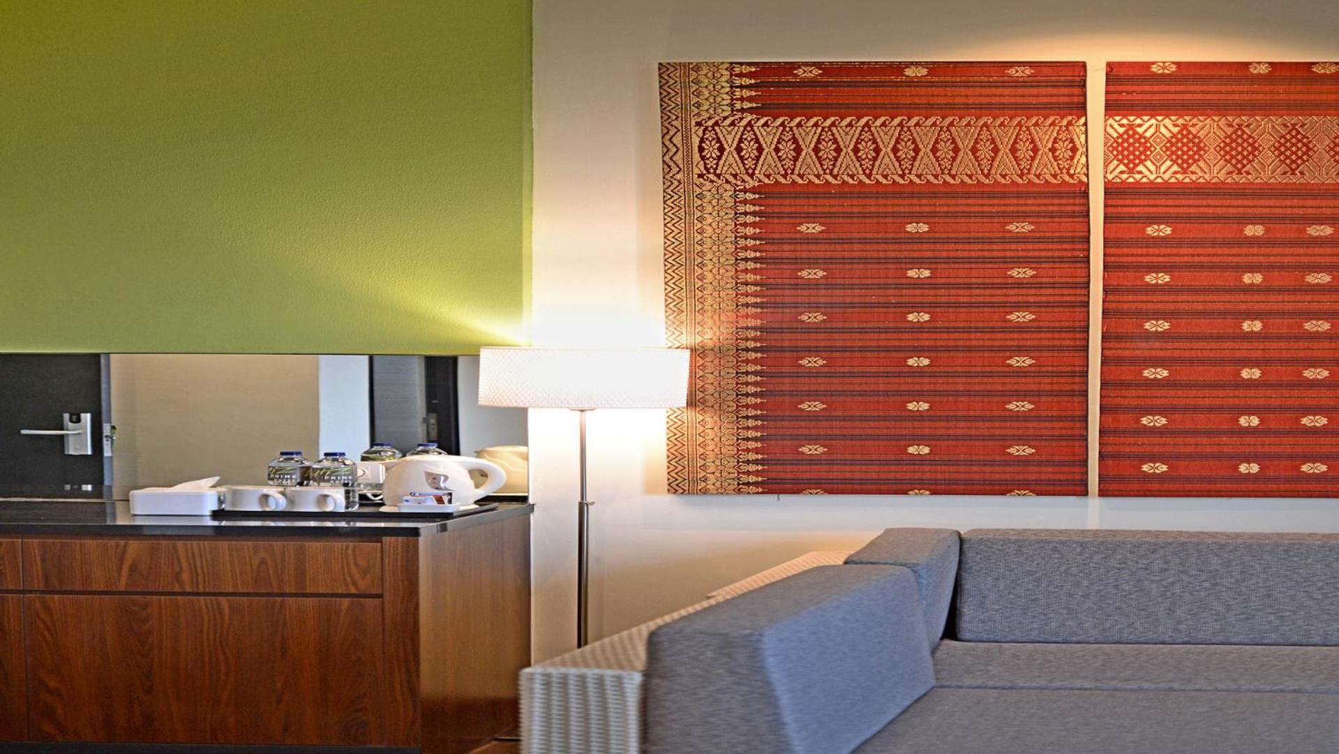 Whiz Prime Hotel Khatib Sulaiman Padang Экстерьер фото
