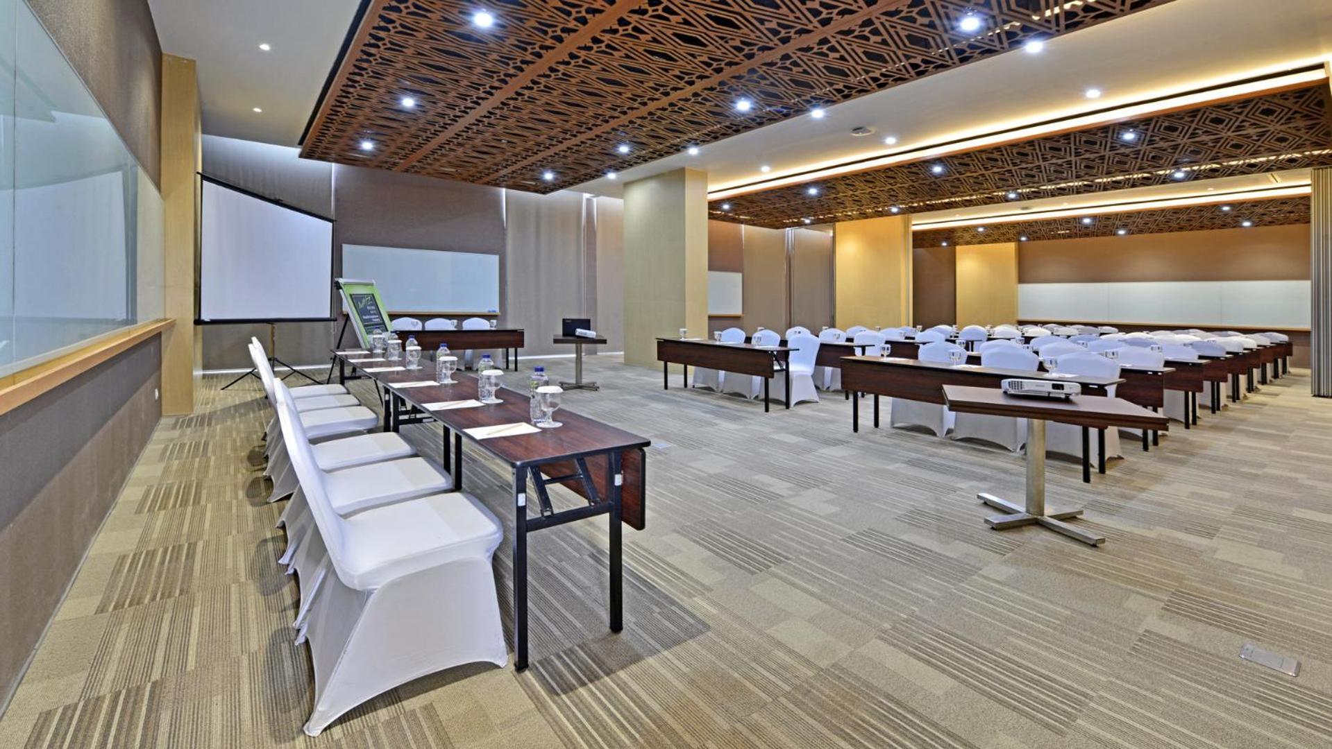 Whiz Prime Hotel Khatib Sulaiman Padang Экстерьер фото