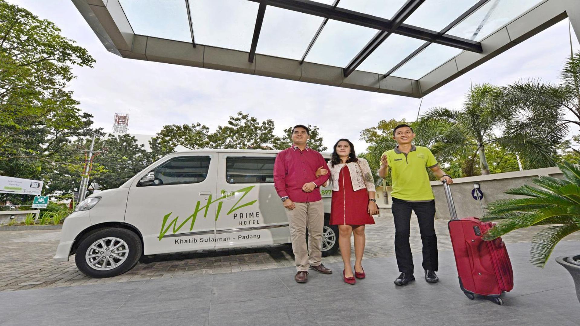 Whiz Prime Hotel Khatib Sulaiman Padang Экстерьер фото