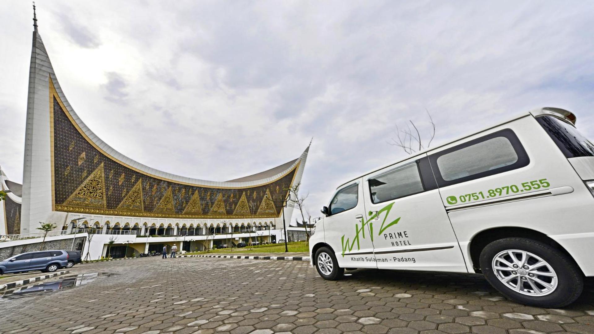 Whiz Prime Hotel Khatib Sulaiman Padang Экстерьер фото