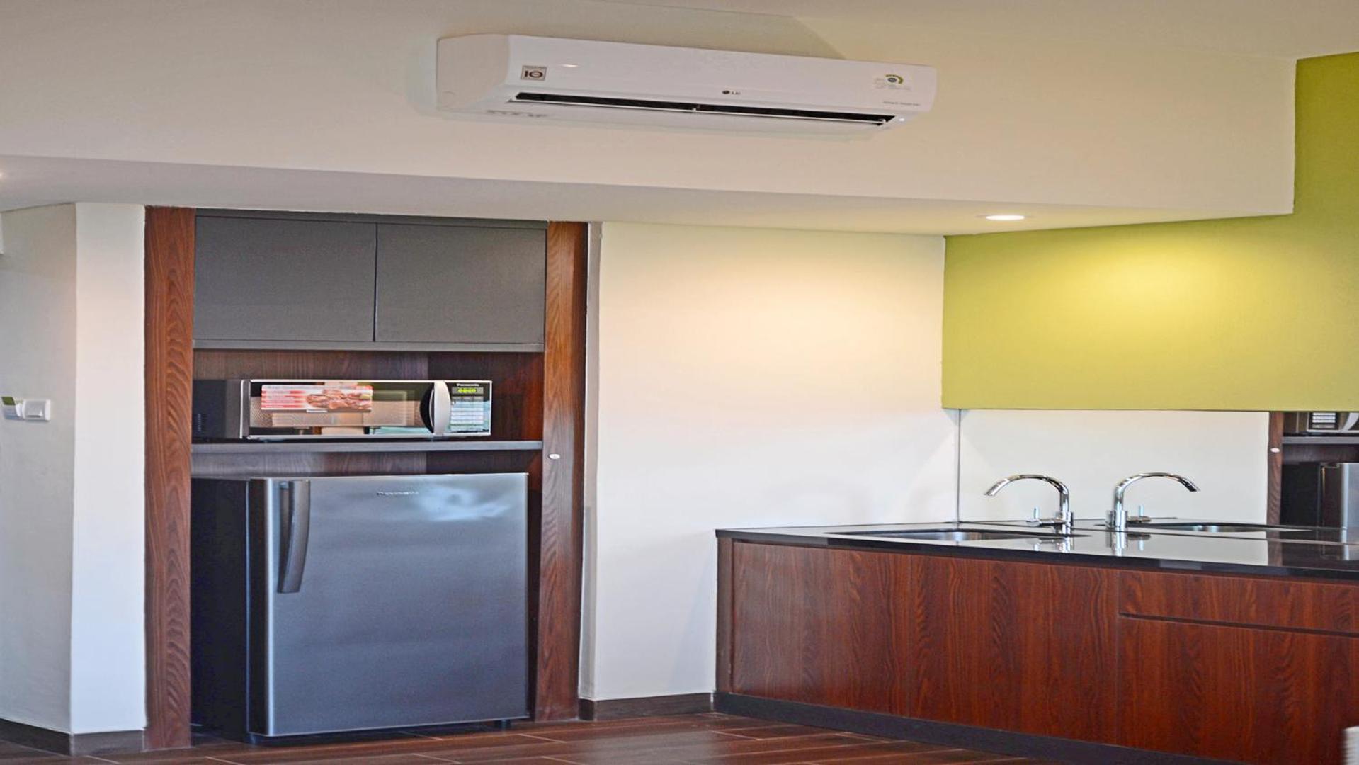 Whiz Prime Hotel Khatib Sulaiman Padang Экстерьер фото