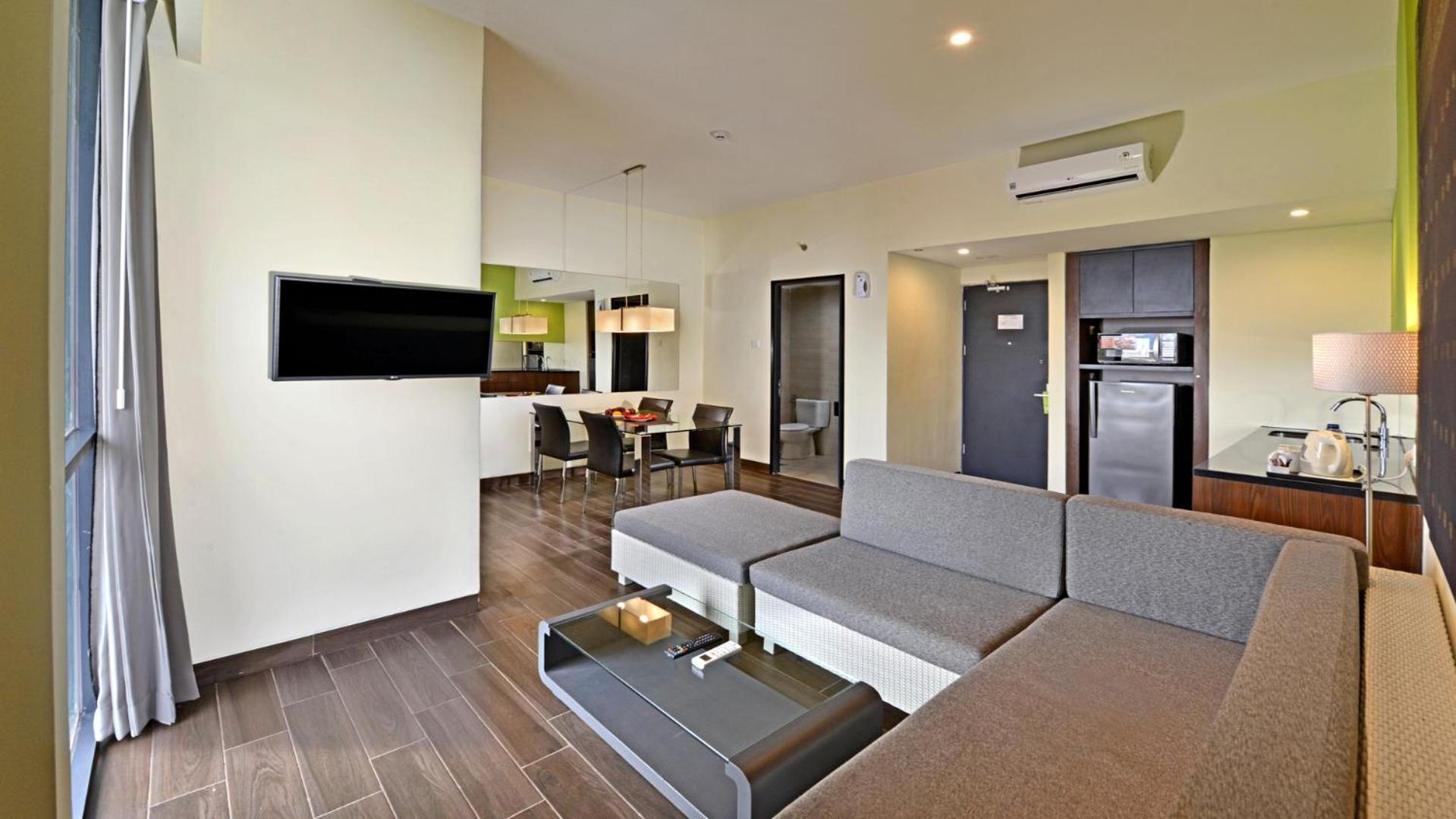 Whiz Prime Hotel Khatib Sulaiman Padang Экстерьер фото