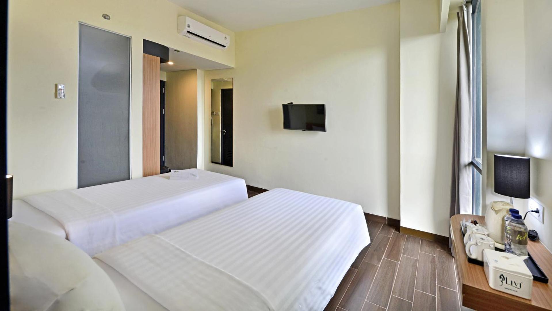 Whiz Prime Hotel Khatib Sulaiman Padang Экстерьер фото